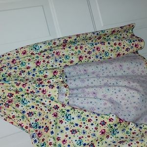 Girls short outfit w/long back